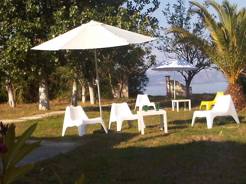 Virginia'S Beachfront Apartments Kavos Ruang foto
