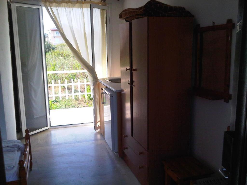 Virginia'S Beachfront Apartments Kavos Ruang foto