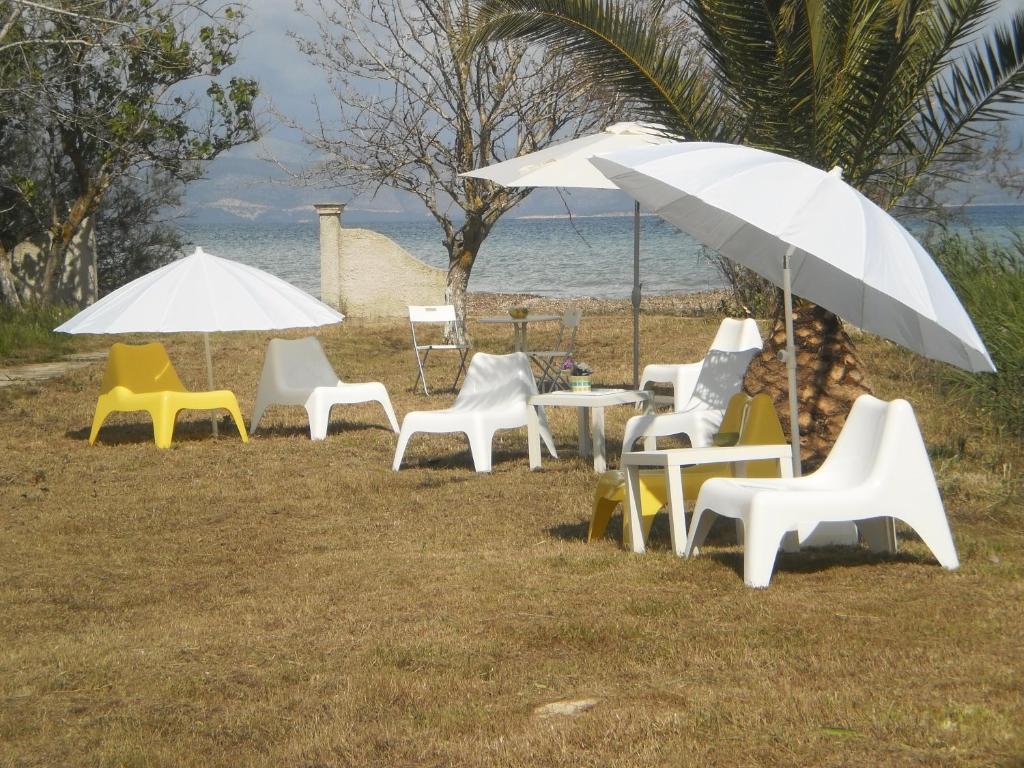 Virginia'S Beachfront Apartments Kavos Ruang foto