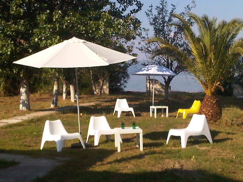 Virginia'S Beachfront Apartments Kavos Ruang foto