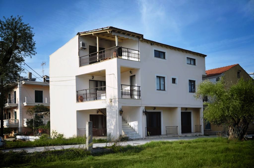 Virginia'S Beachfront Apartments Kavos Bagian luar foto